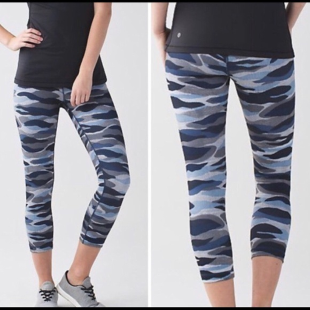 Lululemon Wonder Under Crop III Mini Coastโ Camo 2